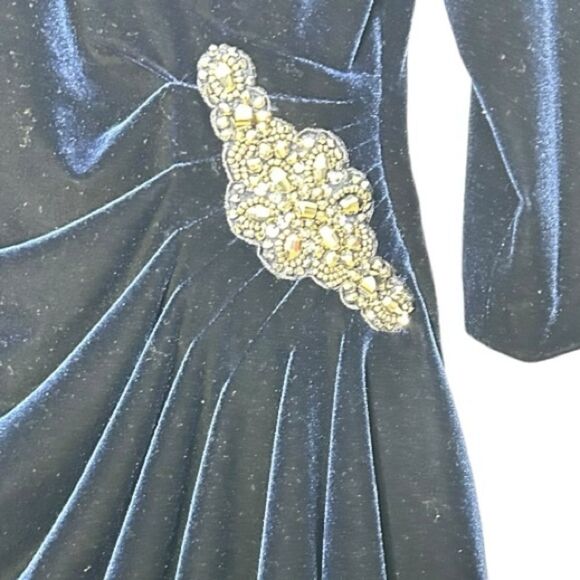 ALEX EVENINGS Velvet Cocktail Dress With side Ruching & Embellishment Size 16 - Picture 10 of 14